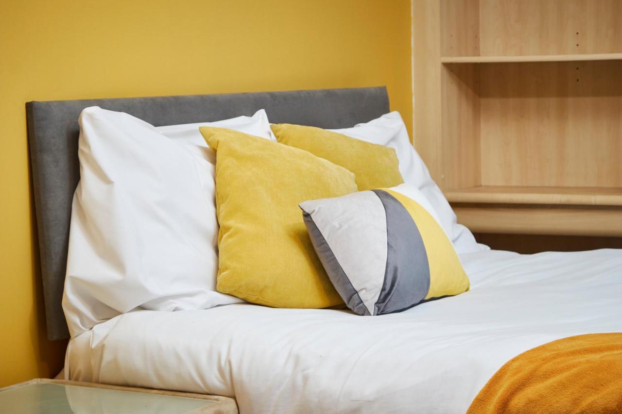 Stylish Manchester Gem - Sleeps 10! Exteriör bild