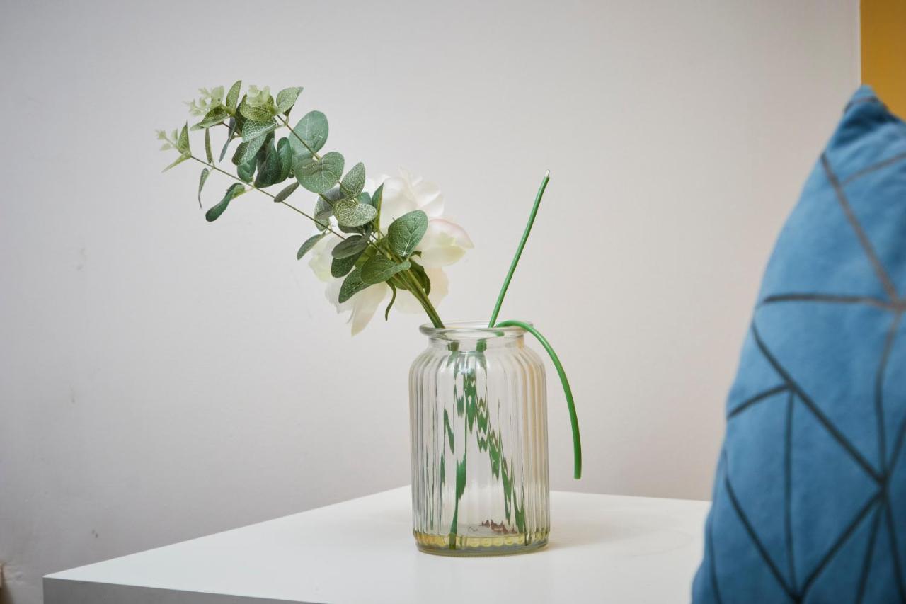 Stylish Manchester Gem - Sleeps 10! Exteriör bild